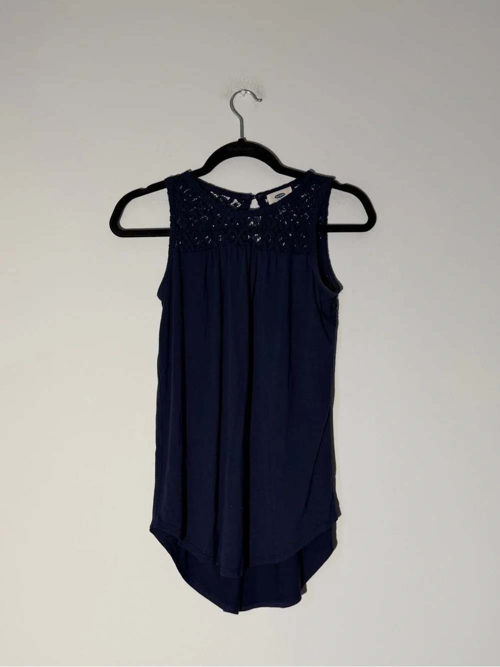 Old Navy Sleeveless Crochet Yoke Blouse - Navy Size XL (14)